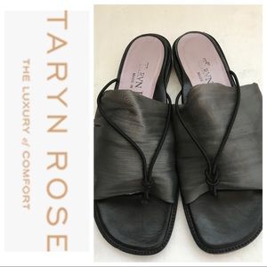 🌸🌸SUPER SALE 🌸🌸TARYN ROSE Gray Fabric Flat Sandals Size 37